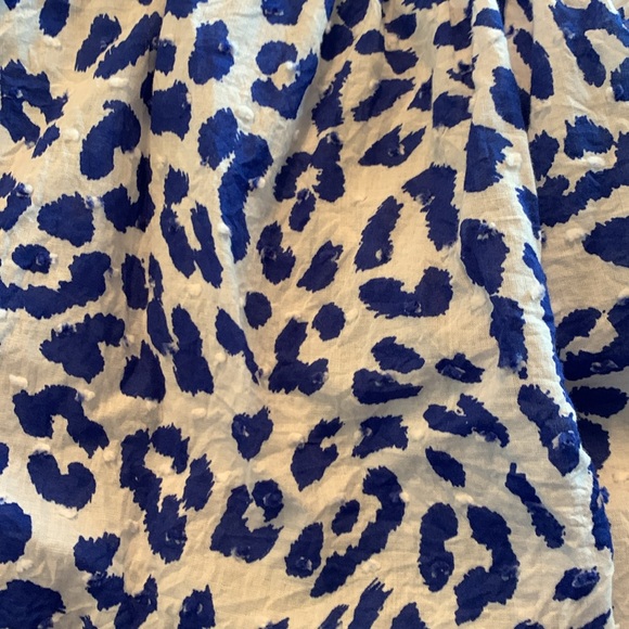 “The Get” animal print blue & white top size Large - Picture 10 of 10